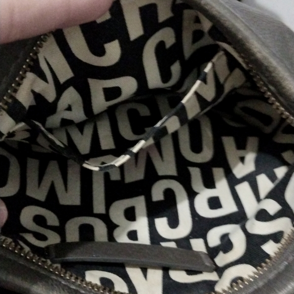 MARC JACOBS CROSSBODY AUTHENTIC PURSE - Picture 10 of 12